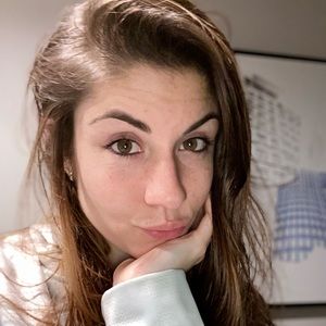 Meet your Posher, Elena